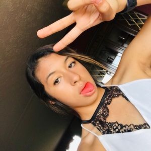 Meet your Posher, Alondra